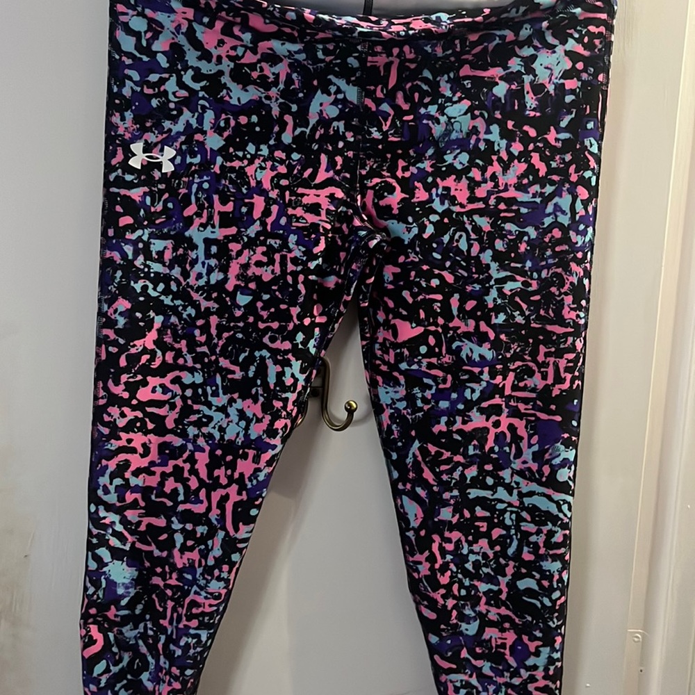 Youth Under Armour active bottoms